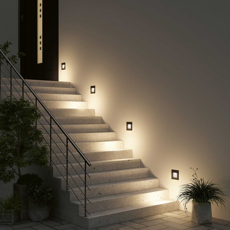 Ästhetik, Sicherheit vor Unfall und Einbruch, Komfort – all das lässt sich mit smarter Lichtinstallation erreichen. Lampenwelt.ch.